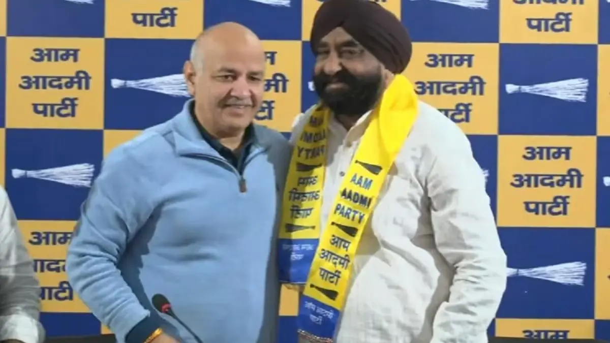 Surendra Pal Singh joins AAP ahead of Delhi Assembly polls