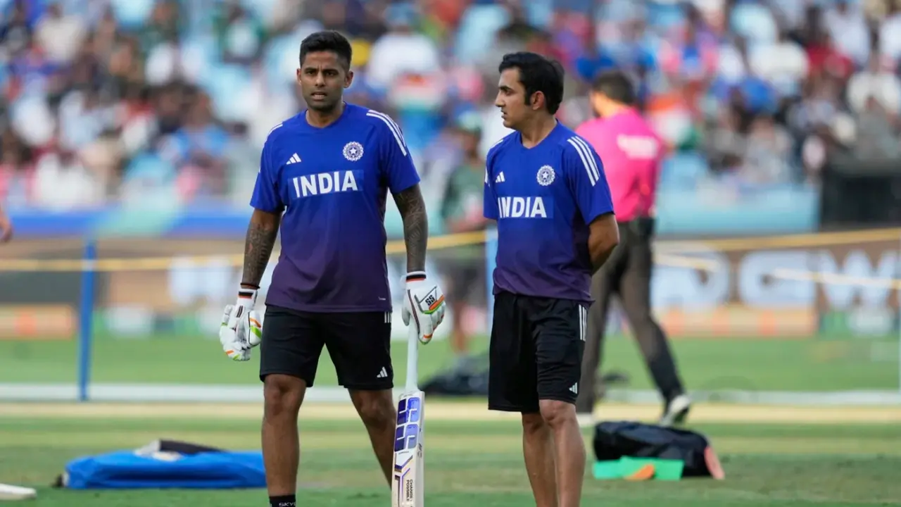 Suryakumar Yadav and Gautam Gambhir during IND vs PAK Asia Cup clash