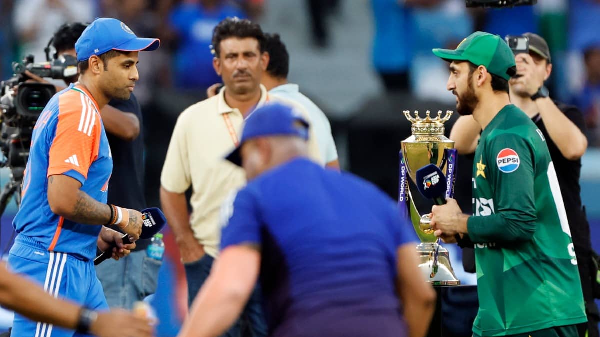 Suryakumar Yadav and Salman Ali Agha at the toss