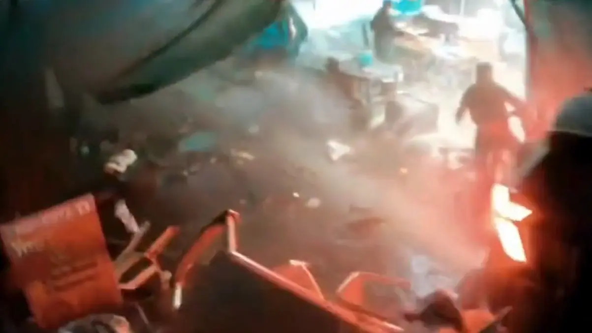 SUV Enter in Restaurant