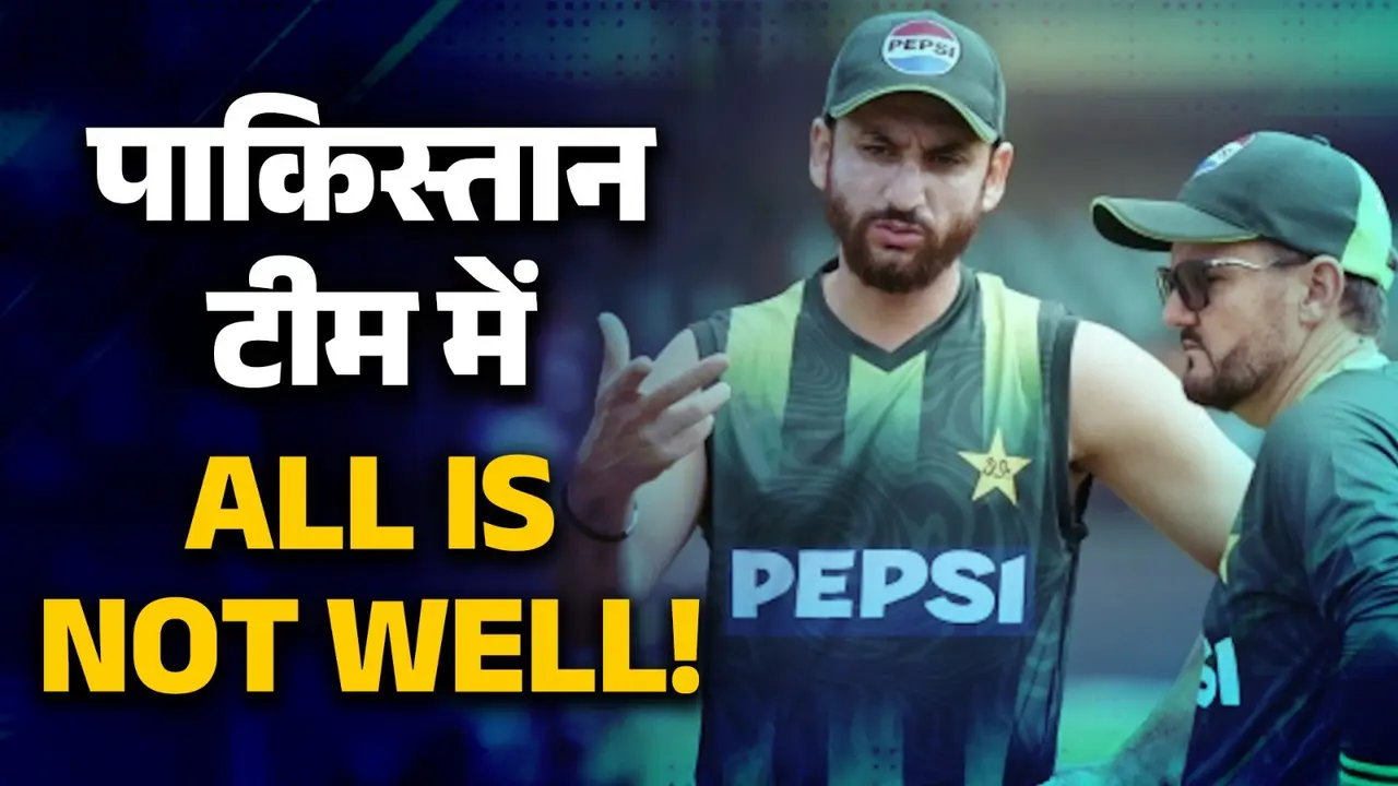 T20 World Cup 2026: भारत से हारने के बाद PAK टीम में सबकुछ ठीक नहीं? हेड कोच से भिड़े कप्तान; भरे स्टेडियम में कर दी घटिया हरकत- VIDEO T20 World Cup 2026 dispute in pakistan Camp? Captain Salman Agha fight head Coach Mike Hesson video viral