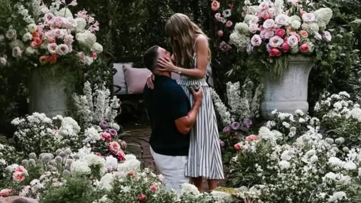 Taylor Swift-Travis Kelce Announce Engagement: What Is The Age Difference Between The Singer And NFL Star? Taylor Swift-Travis Kelce engagement