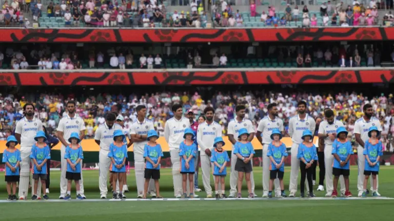 Team India during the Sydney Test match