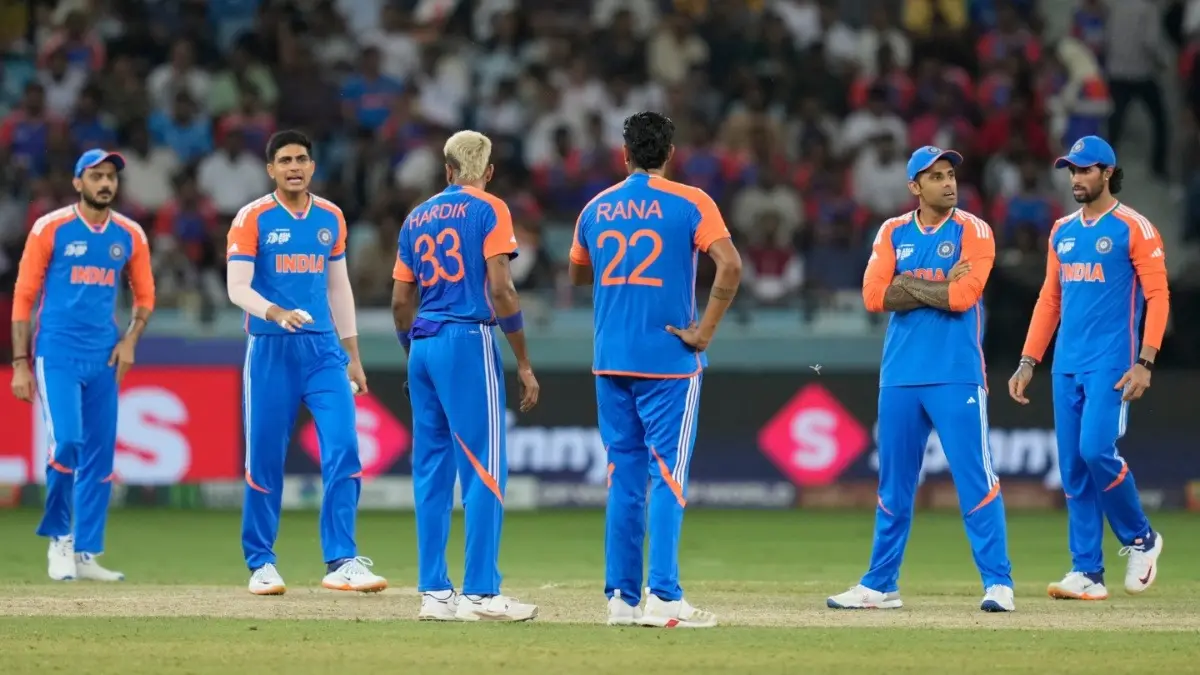 Team India Face Widespread Criticism for Poor Fielding In Asia Cup 2025: 'You Are Professional Cricketers' Team India players wait for the third umpire's decision during Asia Cup 2025 match against Sri Lanka