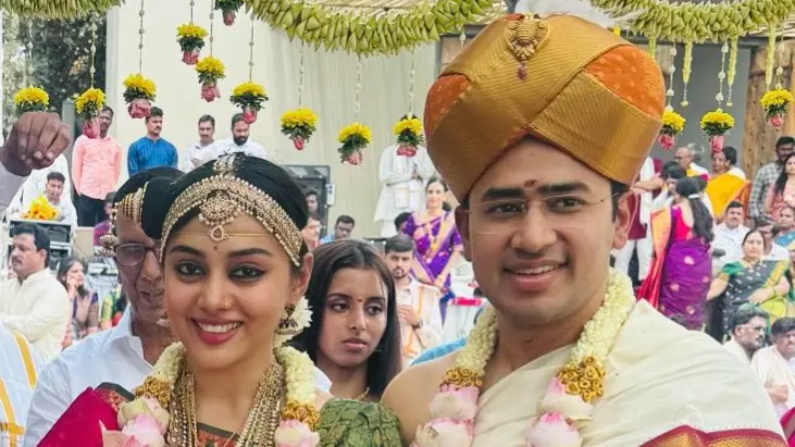Who Is Sivasri Skandaprasad? Carnatic Singer Married To MP Tejasvi Surya Tejasvi Surya with wife Sivasri Skandaprasad.