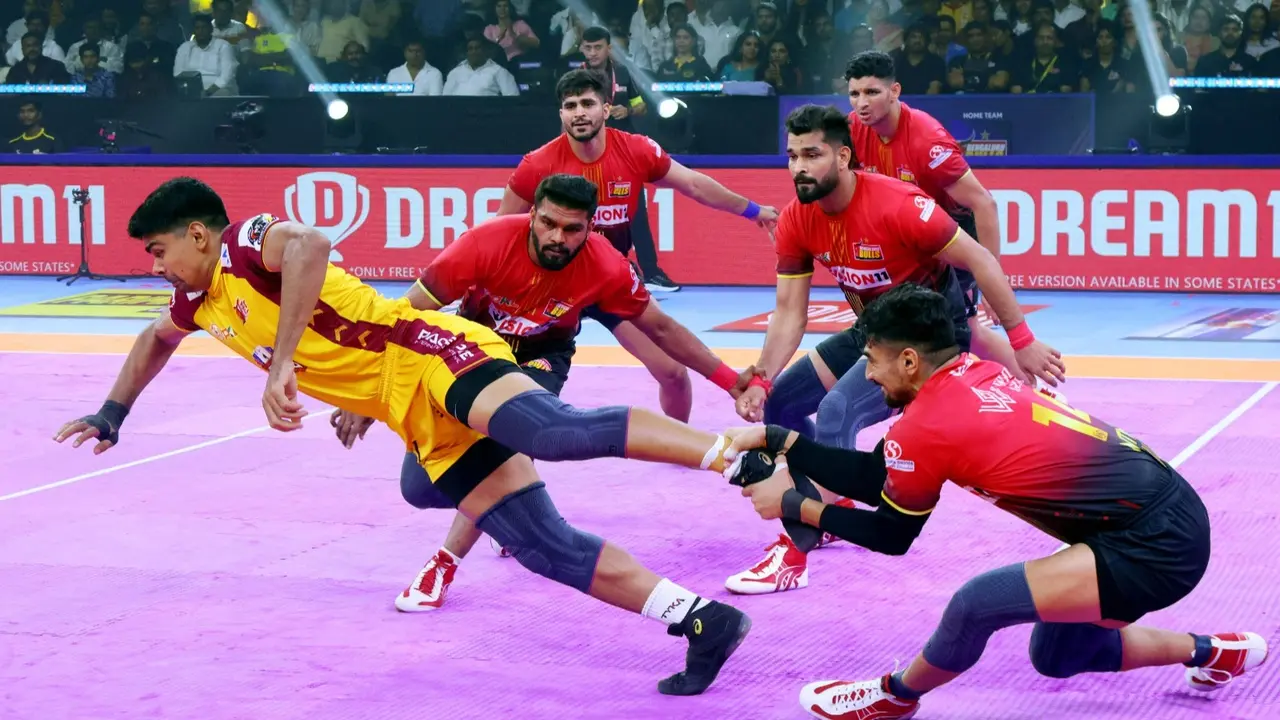 PKL: Pawan Sehrawat Inspires Telugu Titans To Pick Handsome Win Over Bengaluru Bulls Telugu Titans Beat Bengaluru Bulls