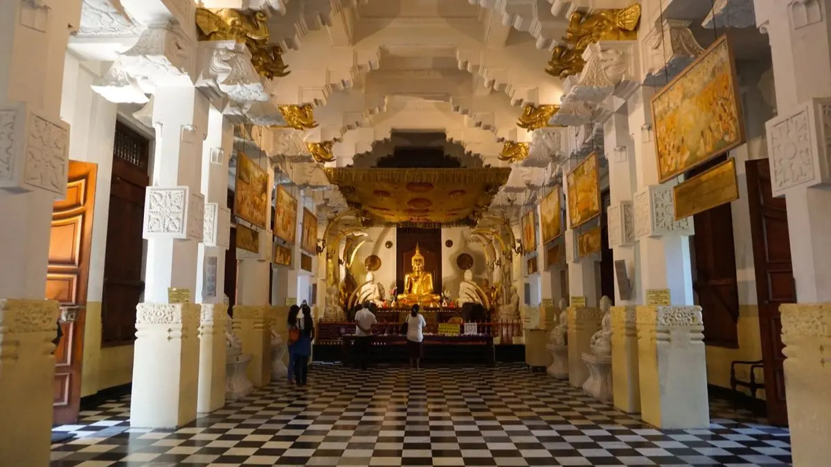 Temple of the tooth, Kandy
