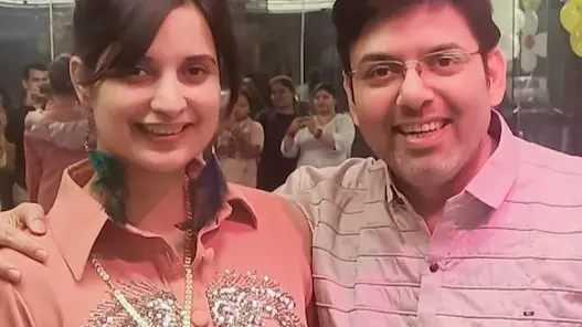 New Scam Alert! UP Couple Dupe People of 35Cr With Israel-Made 'Age Reversal Time Machine' The duo, Rajeev Kumar Dubey, and his wife Rashmi Dubey allegedly offered their customers an “oxygen therapy”