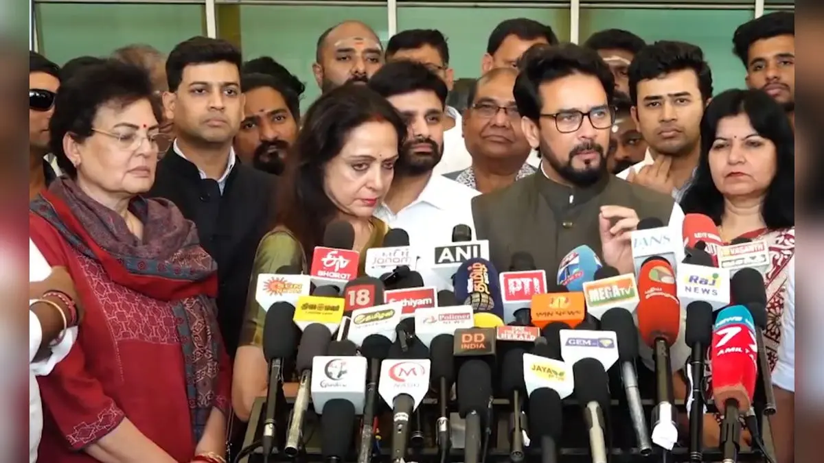 Hema Malini-Led NDA Team Reaches Karur To Probe Stampede Tragedy The eight-member NDA delegation, led by BJP MP Hema Malini, and comprising Anurag Thakur and others address the media in Karur on Tuesday.