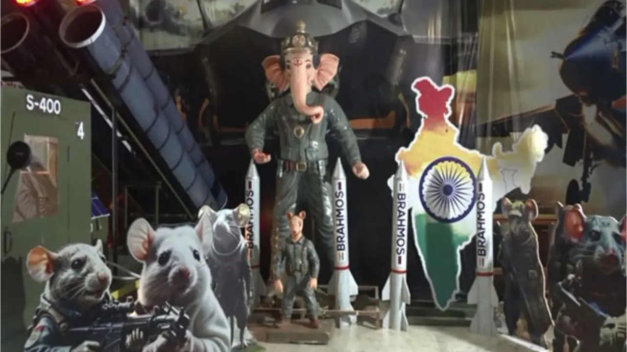 Ganesh Chaturthi 2025: Operation Sindoor-Themed Ganesh Idols Honour Indian Armed Forces & Pahalgam Terror Victims The idol portrays Lord Ganesha in a military avatar, wearing an Air Force officer's uniform.