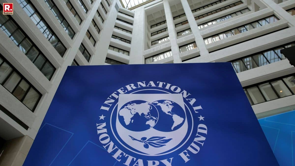 The International Monetary Fund (IMF) expects the global economy to grow at a steady 3.3% in 2026