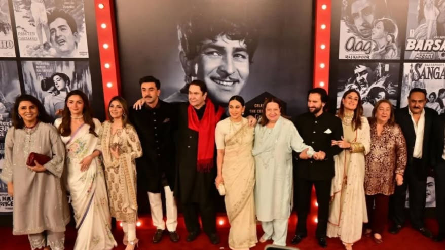 The Kapoors pose at Raj Kapoor film festival