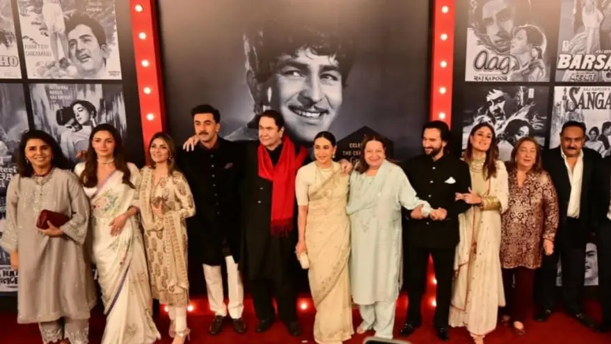 Hum Saath Saath Hain Moment For The Kapoors As They Celebrate The Greatest Showman Of Indian Cinema The Kapoors pose at Raj Kapoor film festival
