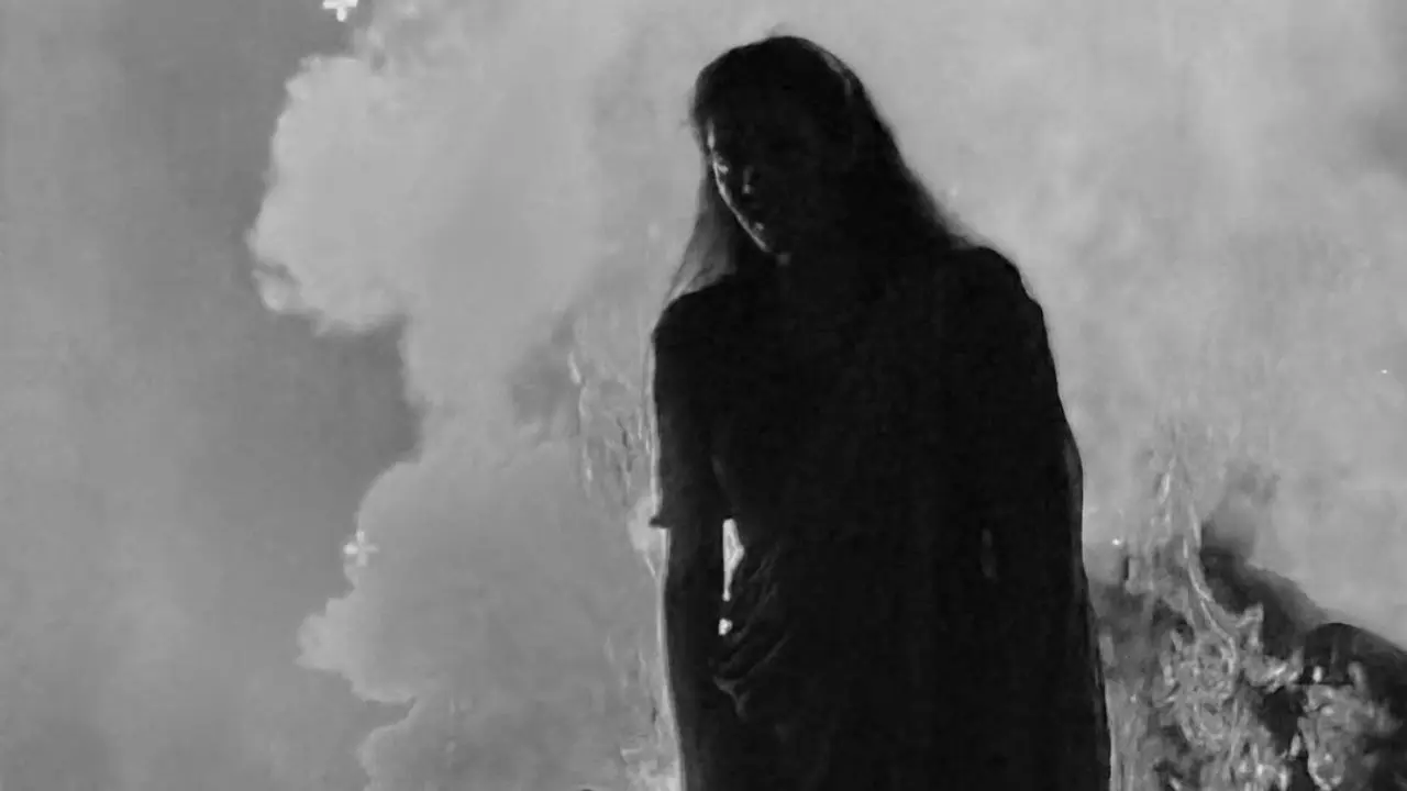 This 28-Year-Old The Bengal Files Actress Has Starred In A ₹500 Crore Bollywood Movie