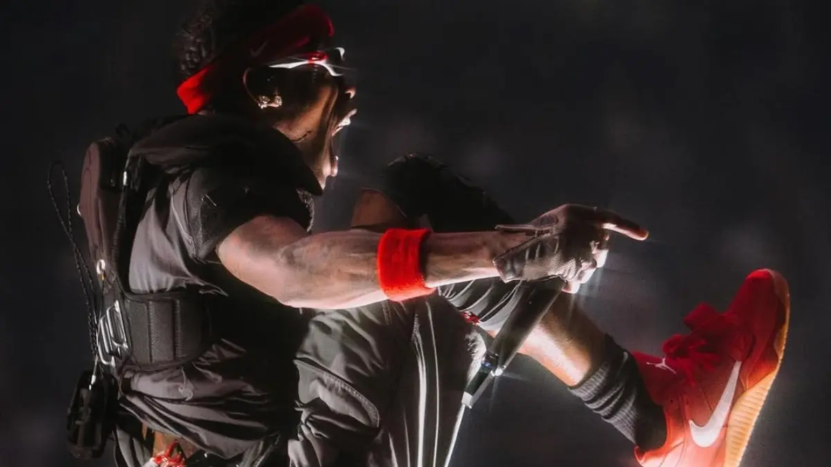 This artist is known to cause earthquakes at his concerts