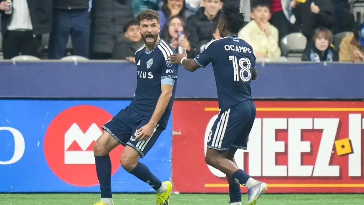 Thomas Müller, Brian White, Yohei Takaoka Lead Whitecaps To 3-0 Victory Over Toronto Thomas Muller against Toronto FC