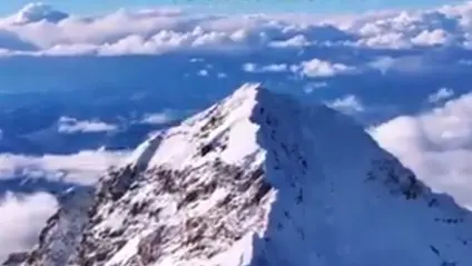 Nepal increases the fee to climb Mount Everest to US $ 15,000