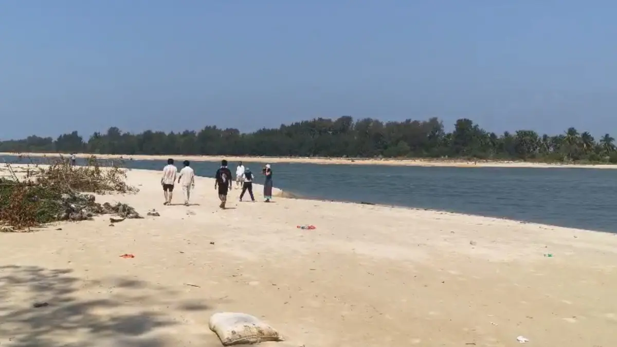 Tourist Boat Capsizes In Sea Near Karnataka's Udupi, 2 Dead, 2 In Critical Condition