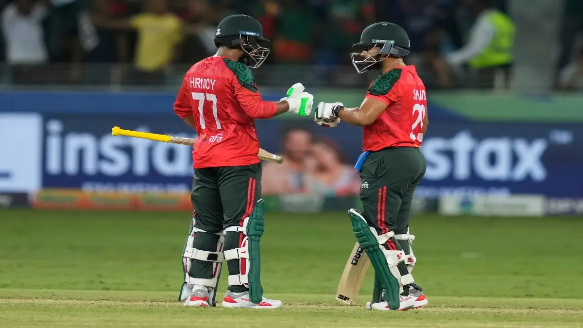Towhid Hridoy and Shamim Hossain during an Asia Cup 2025 game