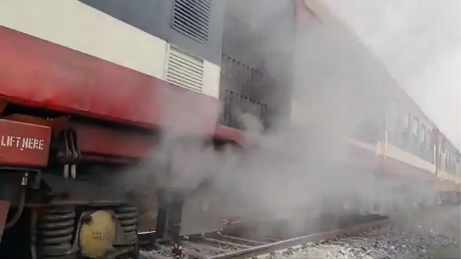 Major Train Accident Averted In Madhya Pradesh's Ratlam As DEMU Train Engine Catches Fire Train engine catches fire in Ratlam