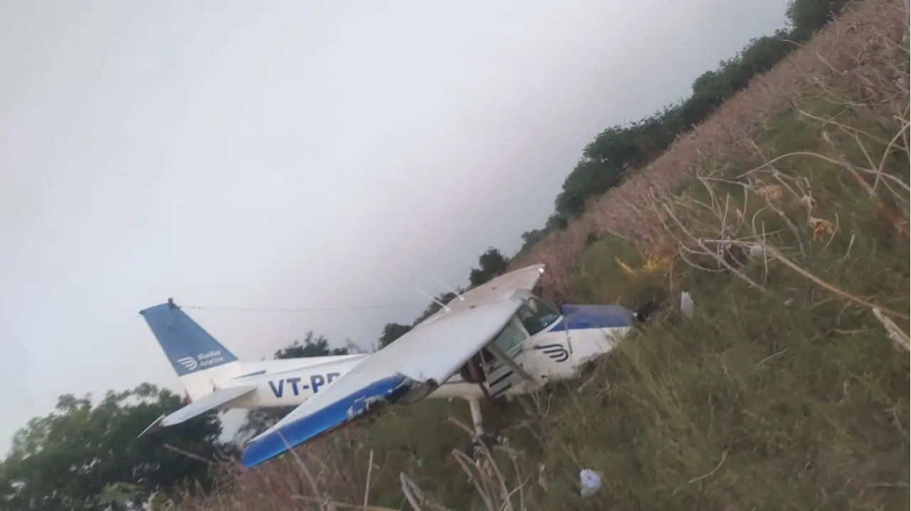 Training Aircraft Crashes In Gujarat's Mehsana, Female Trainee Pilot Injured Training Aircraft Crashes In Gujarat's Mehsana, Female Trainee Pilot Injured