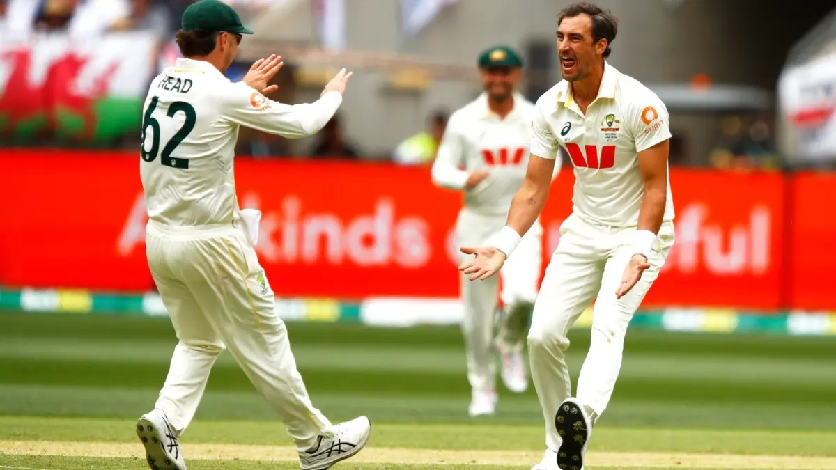 Travis Head and Mitchell Starc