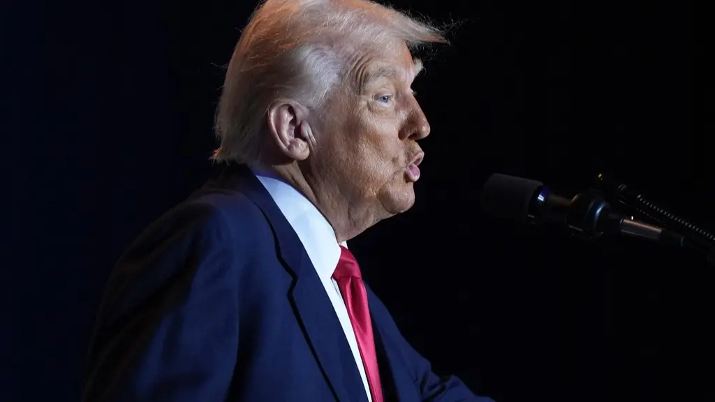 Trump Blames 'Obsolete' US Air Traffic Control System For Plane Crash, Vows Upgradation Trump blames 'obsolete' US air traffic control system for the plane and chopper collision near DC