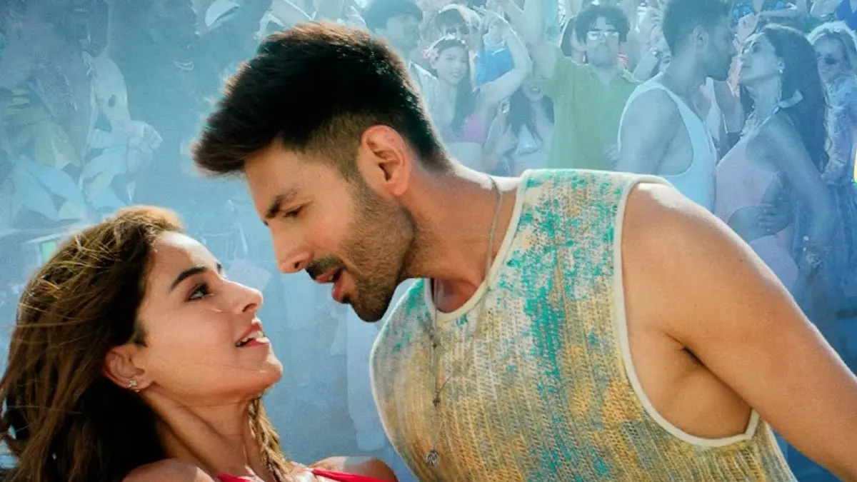 Tu Meri Main Tera Main Tera Tu Meri released on December 25