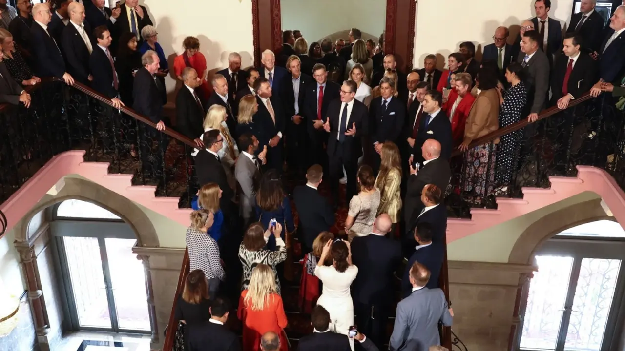 UK PM Keir Starmer with 125 Trade Delegates
