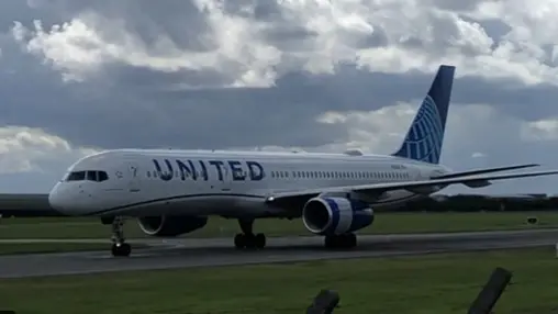 United Airlines Flight With Over 180 People Onboard Makes Emergency Landing At Newark Airport United Airlines Flight With Over 180 People Onboard Makes Emergency Landing At Newark Airport