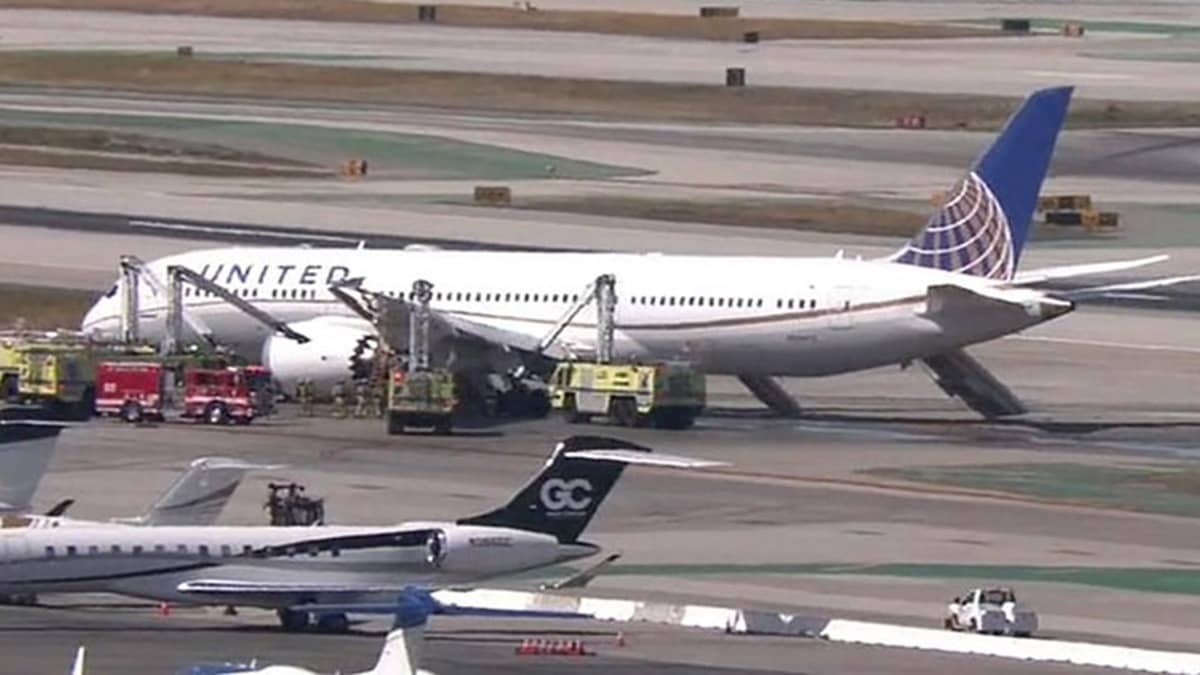 United Airlines Flight To Newark Forced To Make Emergency Landing In Los Angeles Due To Engine Fire