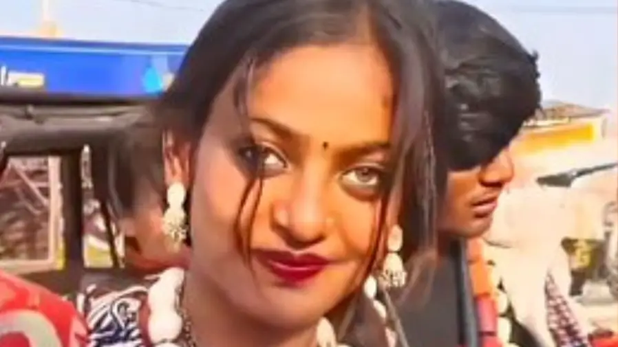 Viral Mahakumbh Girl