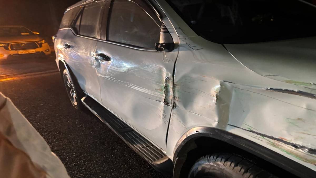 UP Minister Narrowly Escapes Collision With Truck on Agra Lucknow Expressway