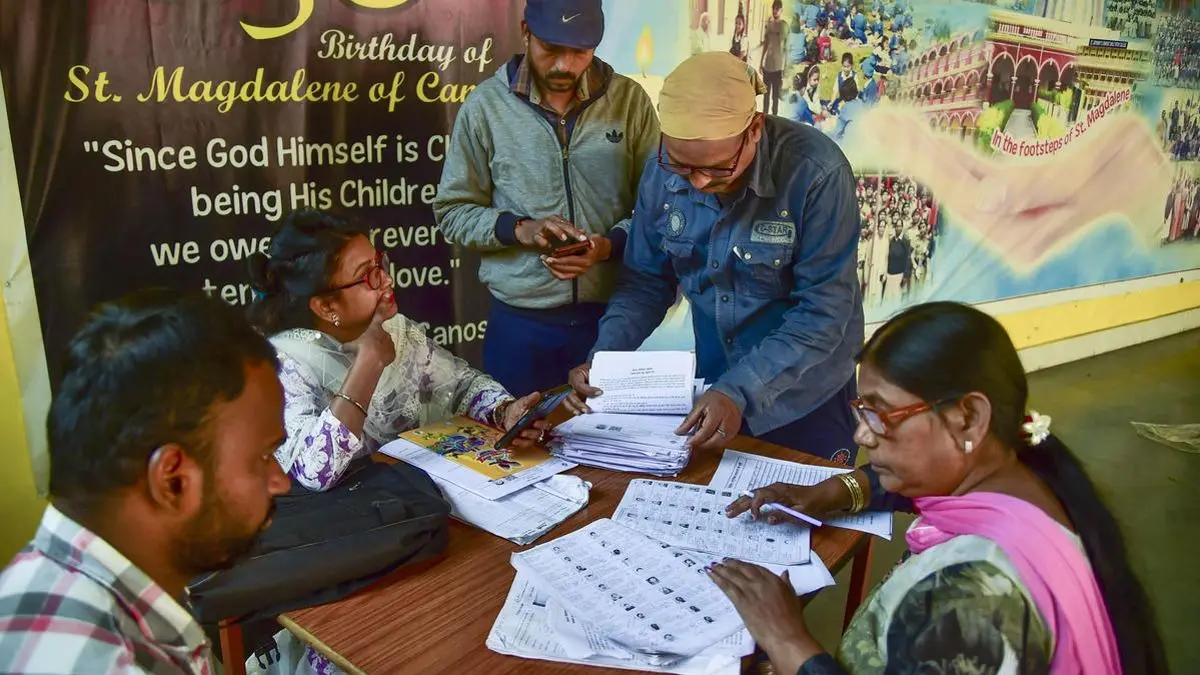 UP SIR: Over 2.89 Crore Names Deleted as EC Publishes Draft Electoral Roll, 81.3% Voters Retained