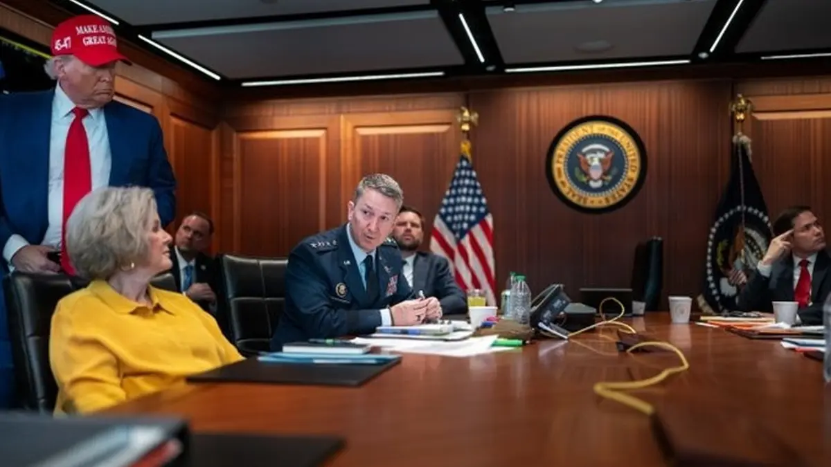 US Attacks Iran: ईरान पर हमले के समय ट्रंप ने कुछ इस तरह संभाली थी Situation Room की कमान, व्हाइट हाउस ने जारी की Photos US Attacks Iran