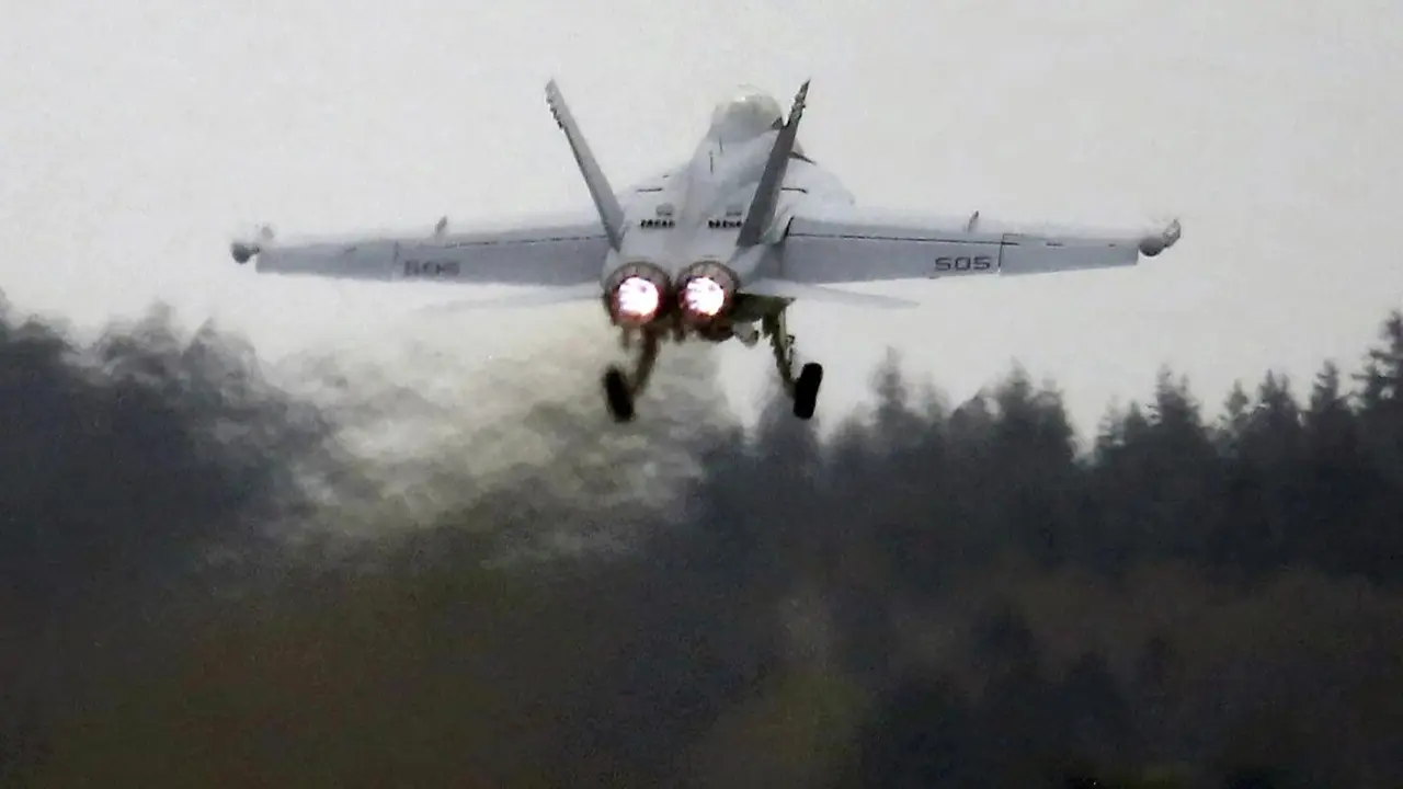 US Fighter Jet Crash: 2 Missing Navy Pilots Declared Dead After Search Ops in Washington US Fighter Jet Crash