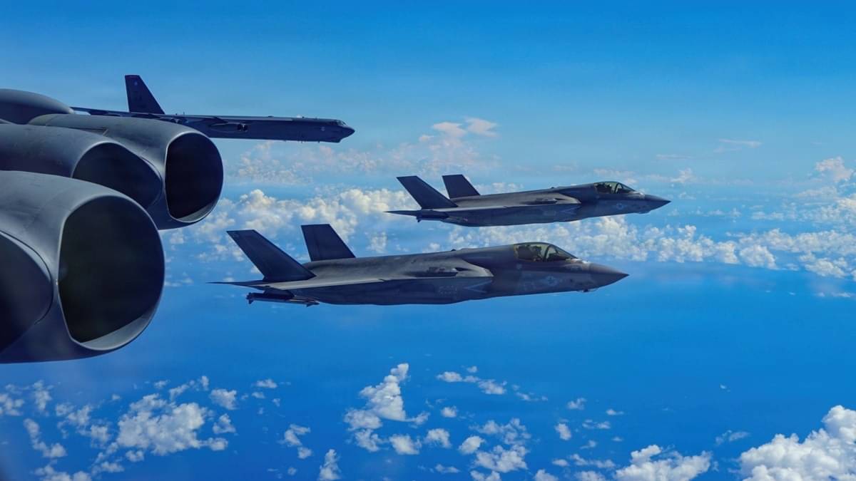 US Navy Flies 2 Fighter Jets Over Gulf of Venezuela As Trump Hardens Campaign Against Maduro