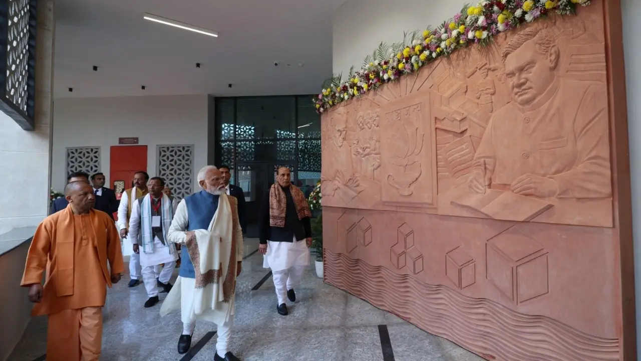 “Uttar Pradesh Is Writing a Bright Future”, Proud to Be a UP MP pm modi said in lucknow