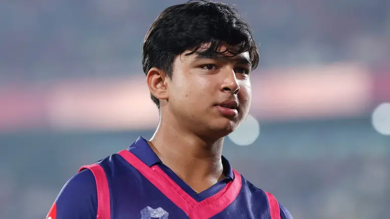 18 साल का IPL, 14 के वैभव सूर्यवंशी, बने सबसे कम उम्र में डेब्यू करने वाले खिलाड़ी, इससे पहले किसके नाम था ये रिकॉर्ड? Vaibhav suryavanshi becomes youngest player to debut in IPL breaks prayas ray barman record