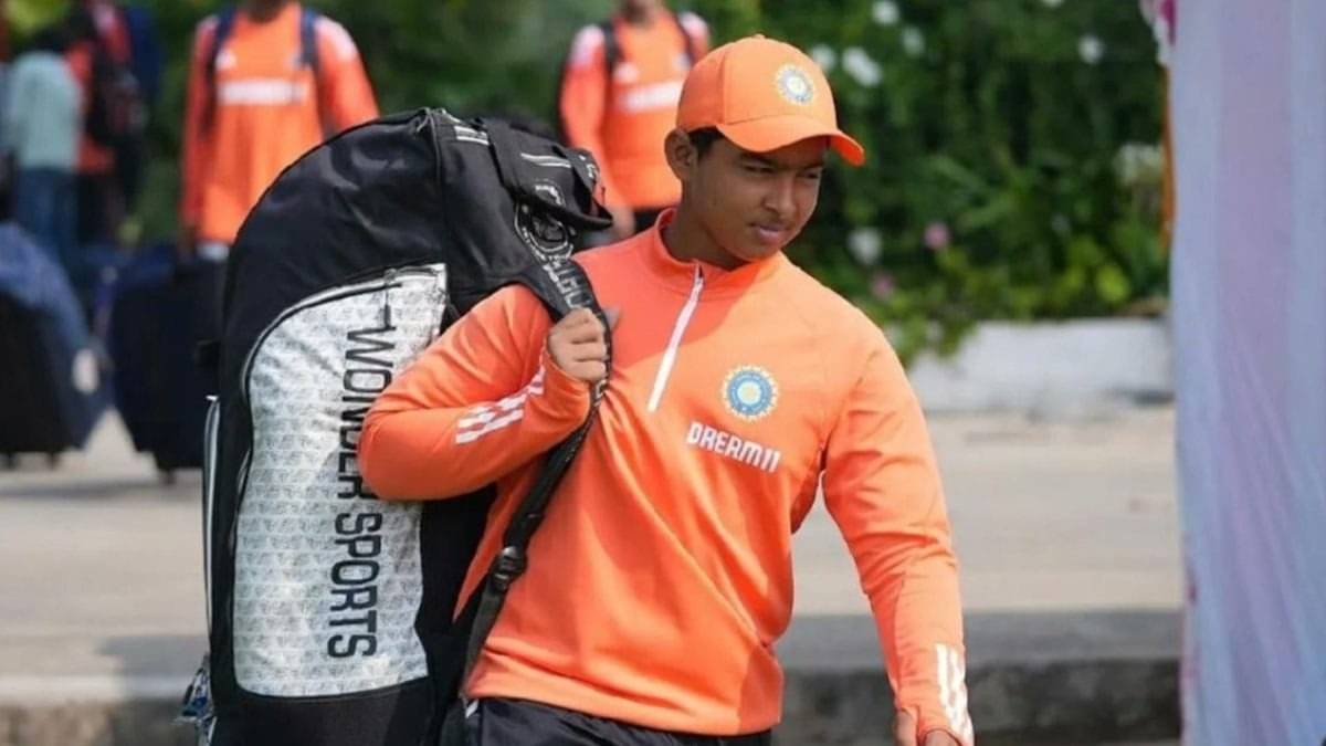 Vaibhav Suryavanshi love to hit sixes create problem in test lost his wicket against England u19