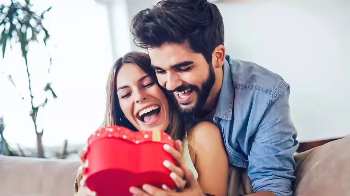 Rose Day से शुरू हुआ जश्न-ए-मोहब्बत, Valentine Week में किस दिन मनाया जाता है कौन सा डे, नोट कर लें हफ्ते भर का पूरा कैलेंडर Valentine Week how to celebrate