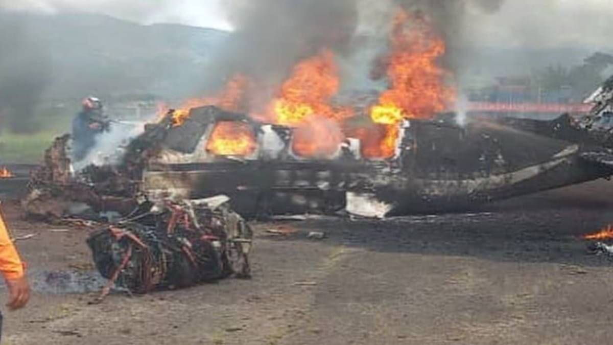 Venezuela Plane Crash: Aircraft Explodes In Fireball After Crash At Paramillo  Airport, 2 Killed | VIDEO | Republic World