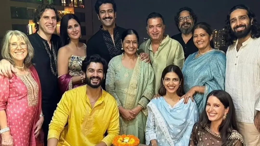 Katrina-Vicky's Diwali Celebrations Bring Together Kaif, Kaushal Families In A Rare Photo Vicky-Katrina's Diwali celebrations