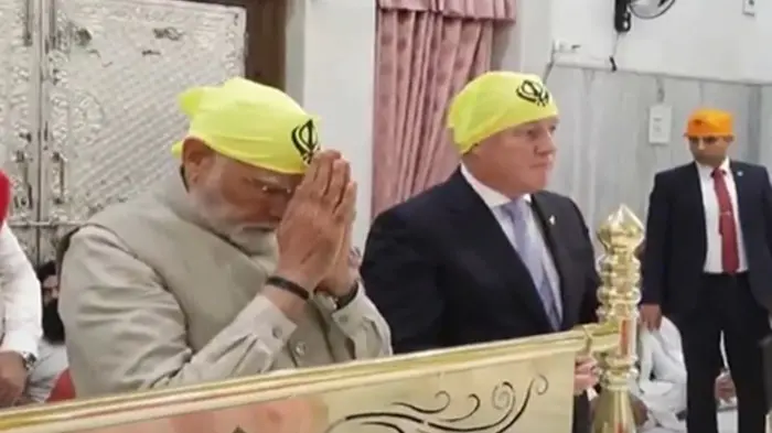 Video: PM Modi And New Zealand PM Luxon Visit Gurudwara Rakabganj Video: PM Modi and New Zealand PM Luxon visit Gurudwara Rakabganj