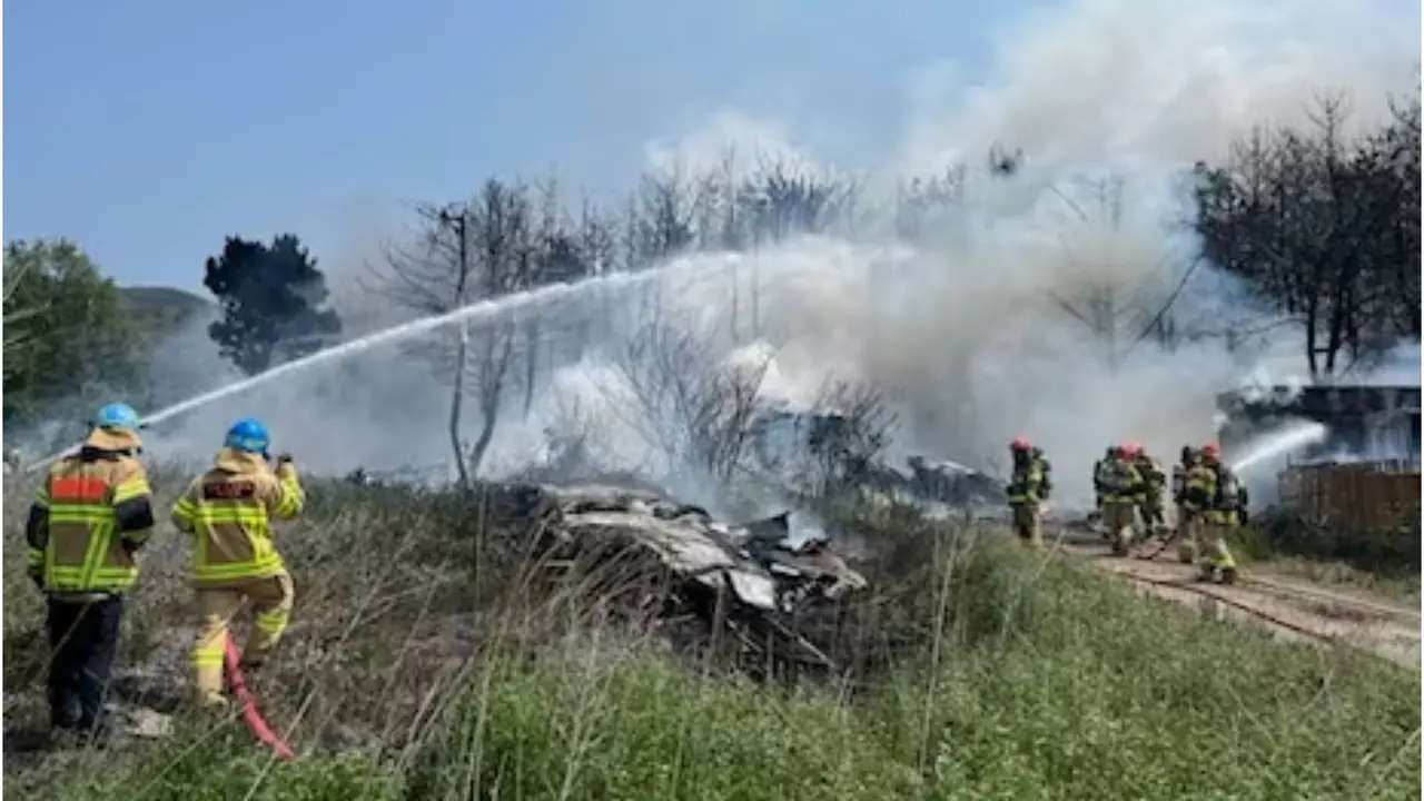 Video: South Korea Navy Plane Crashes in Mountains Near Pohang
