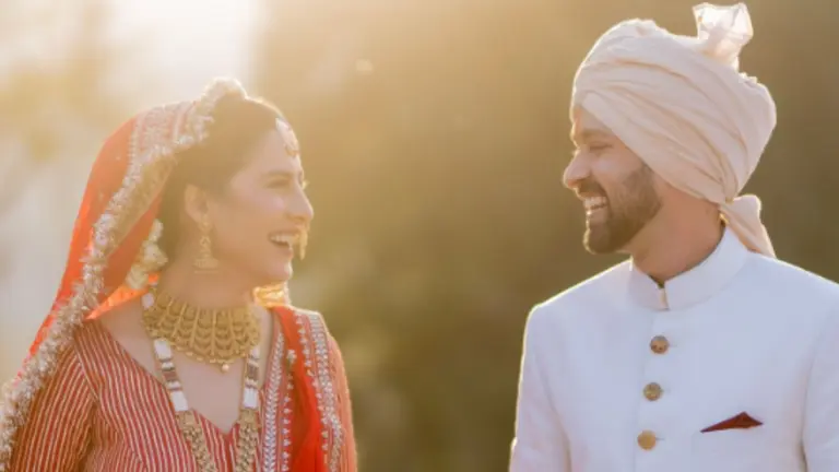 'हैप्पी एनिवर्सरी My A1 from Day 1', विक्रांत मैसी ने शादी की सालगिरह पर पत्नी को किया विश, शेयर की Unseen Photos Vikrant Massey