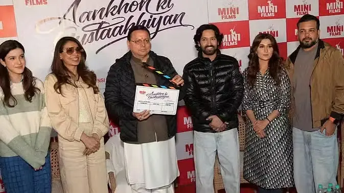 Vikrant Massey at Ankhon Ki Gustakhiyan set.