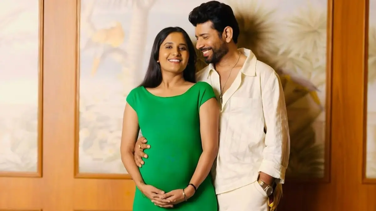 Chhaava Actor Vineet Kumar Singh And Wife Ruchira Singh To Embrace Parenthood Soon, Announce Pregnancy With Maternity Photos Vineet Kumar Singh's wife Ruchira is pregnant.