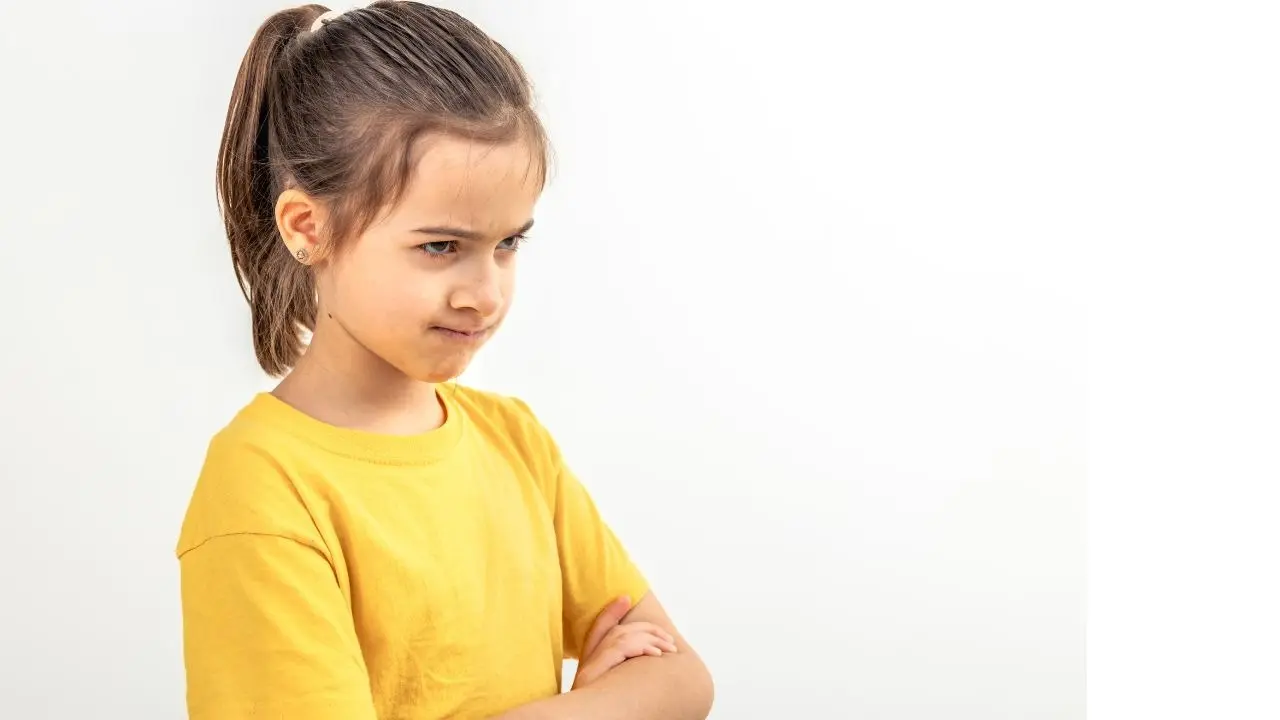 4-Year-Old Calling Child Helpline To Complain Against Mother Over Rakhi Outfit Is ‘Peak Gen Alpha Energy’, Dad’s Reddit Post Goes Viral Viral child helpline story