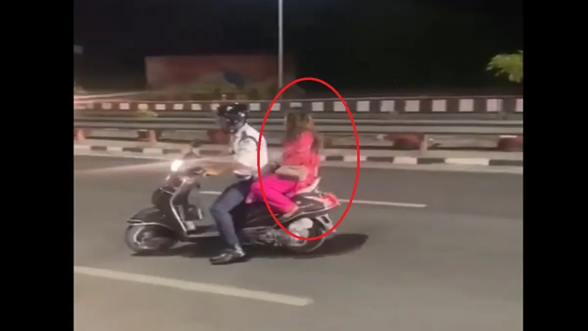 Viral Video: ‘Drunk’ Woman Stops Traffic, Climbs on Cars on Delhi-Dehradun Highway Viral Video: ‘Drunk’ Woman Stops Traffic, Climbs on Cars & Causes Accident on Delhi-Dehradun Highway
